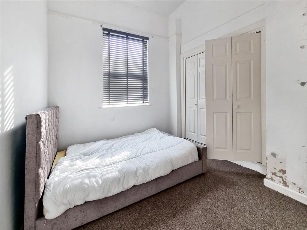 Property photo 2 of 6 78565.Jpg