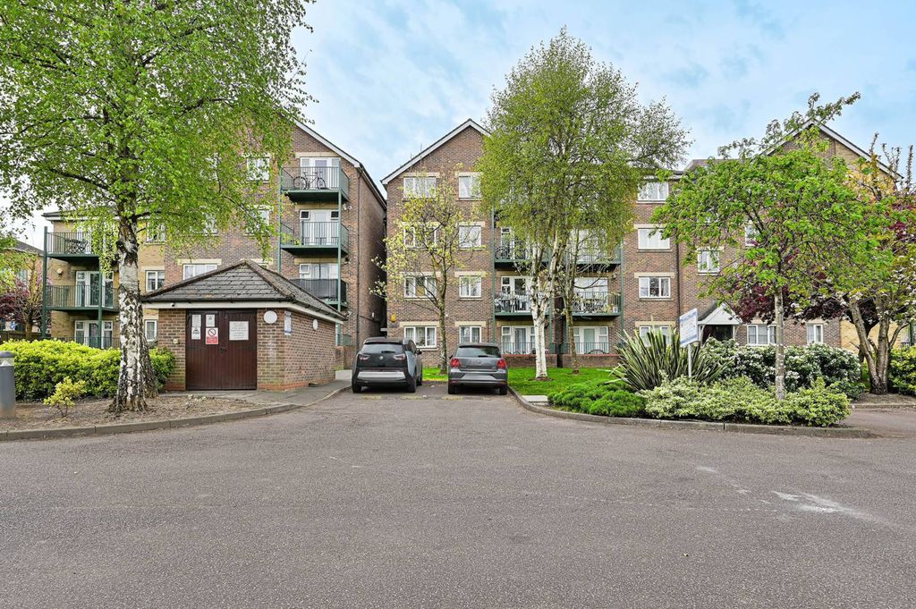 Property photo 2 of 11