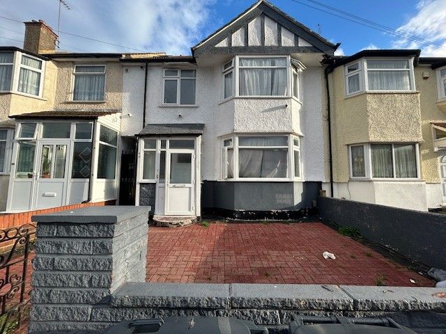 Property photo 1 of 13 Photo 3