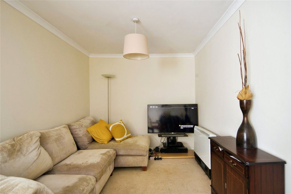 Property photo 2 of 19 Picture No. 01