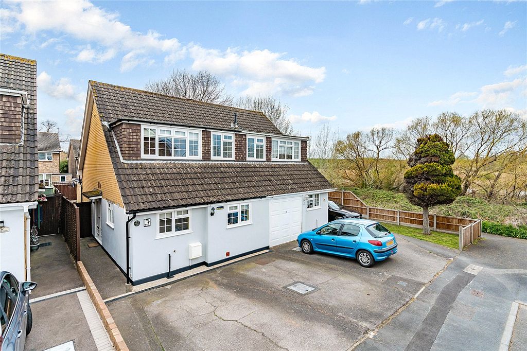 Property photo 1 of 13 Front