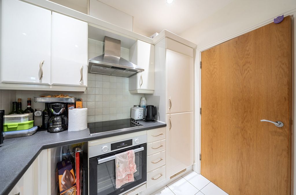 Property photo 3 of 10 1424767-9-69E63F4...