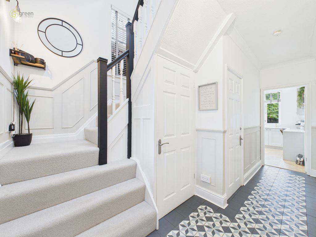 Property photo 2 of 40