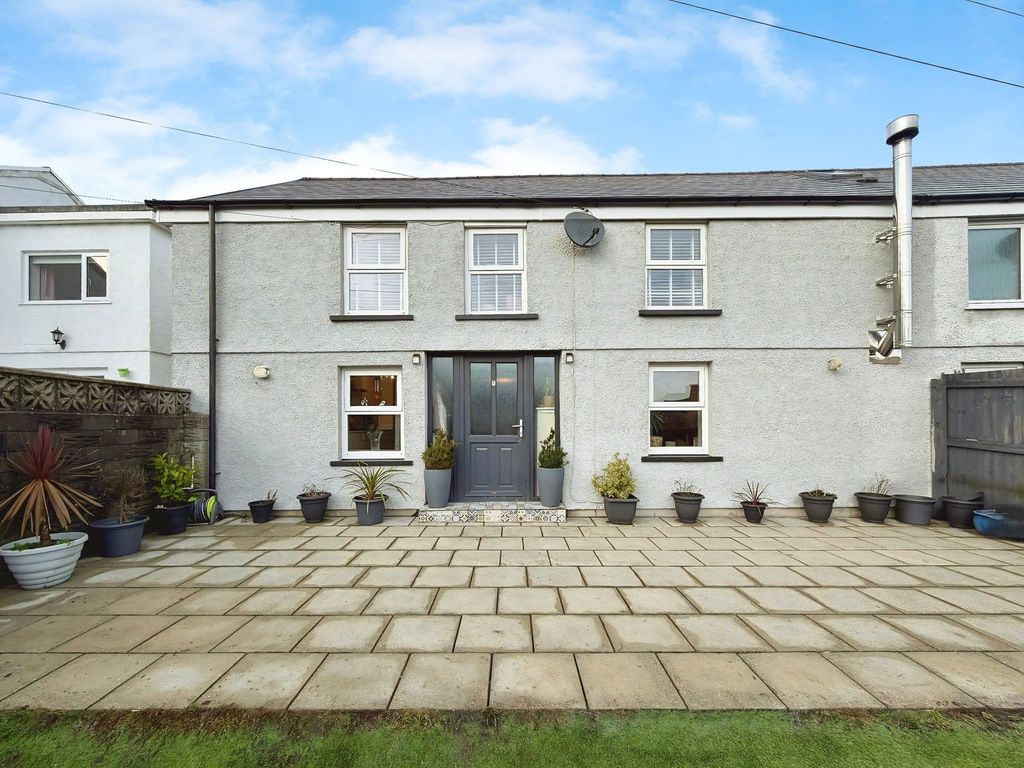 Property photo 3 of 41