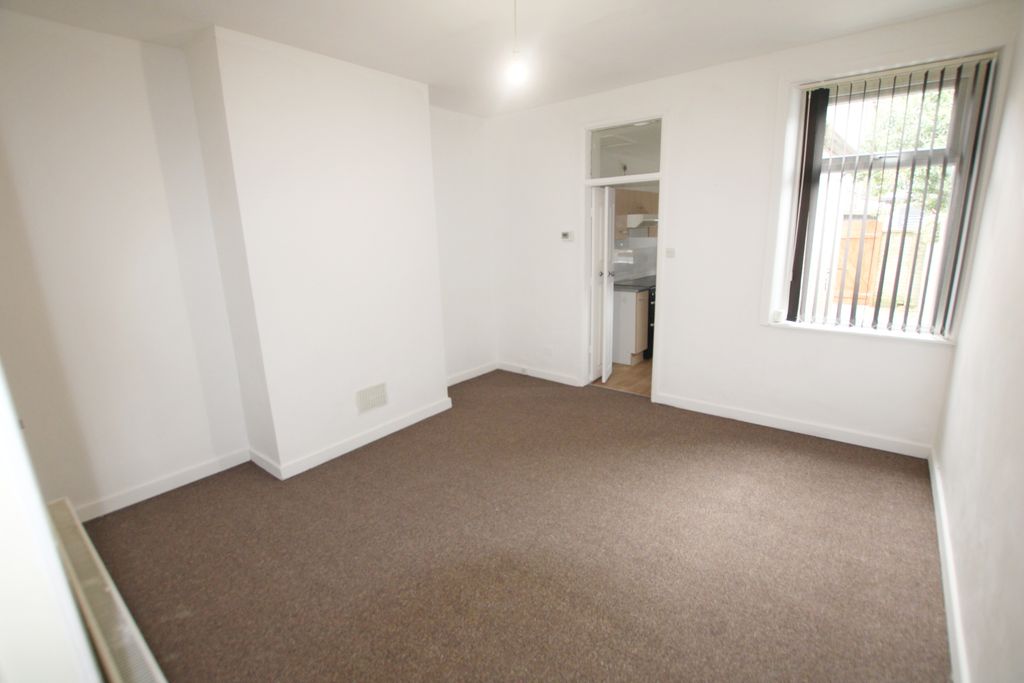 Property photo 3 of 9 2