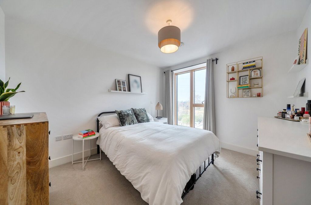 Property photo 3 of 12 1426127-2-69c127d...