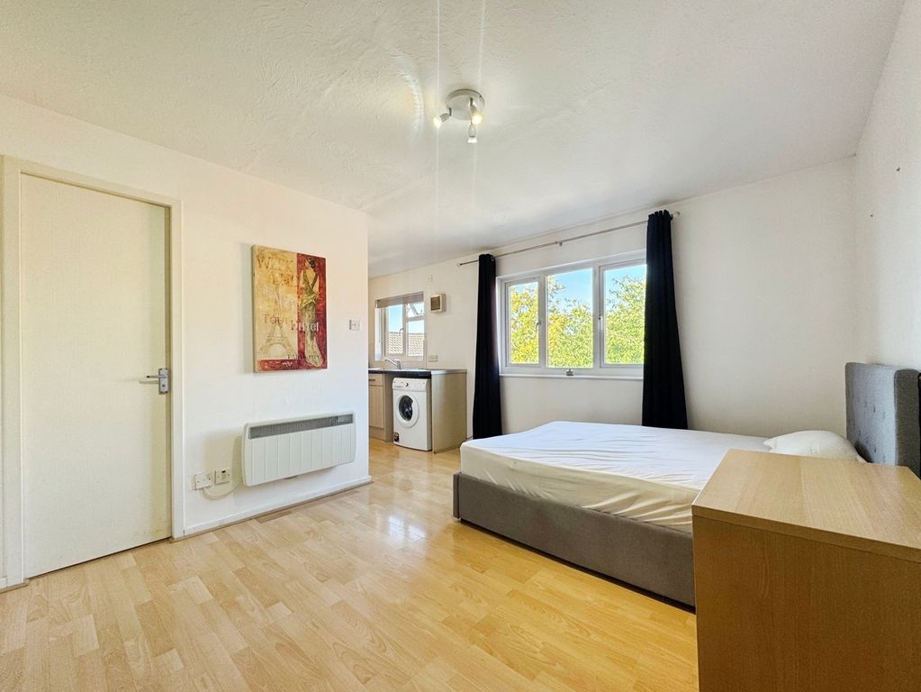 Property photo 2 of 7 Pbox-Img.Jpg