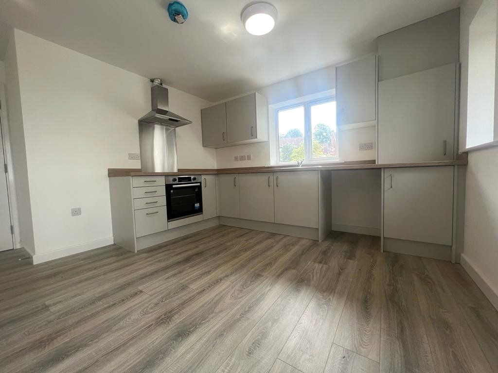 Property photo 3 of 6 Kitchen Lounge