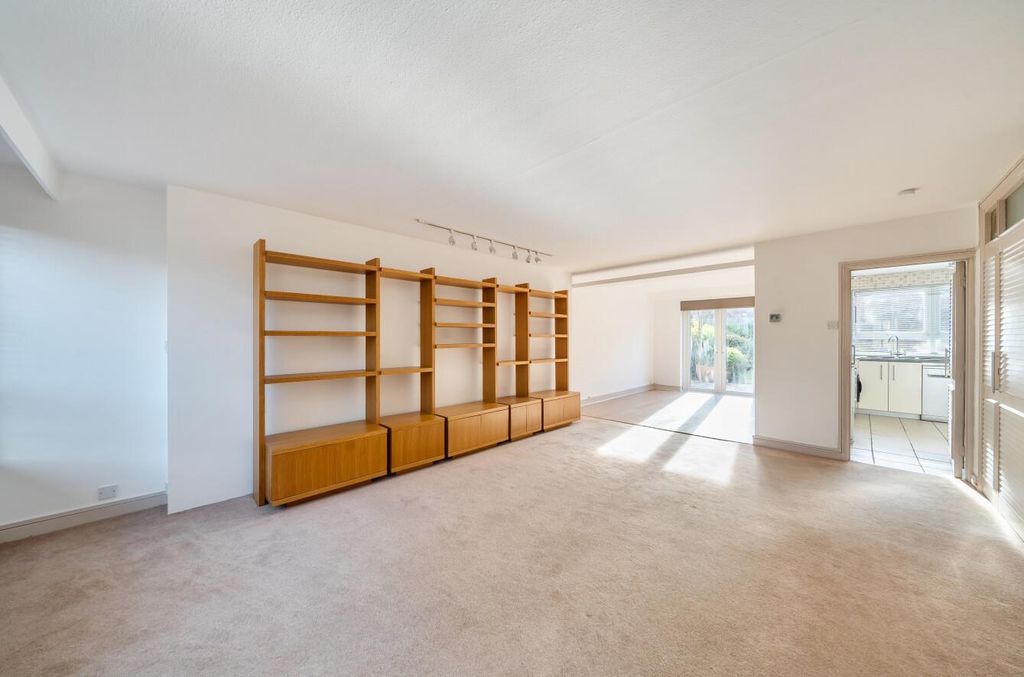 Property photo 2 of 9 Davidson Frost-Wellings, Dfw, Gleneagles, Ha7, Liv