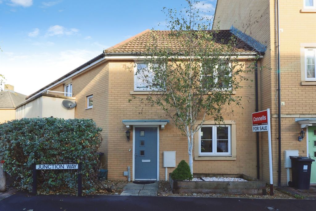 Property photo 1 of 18