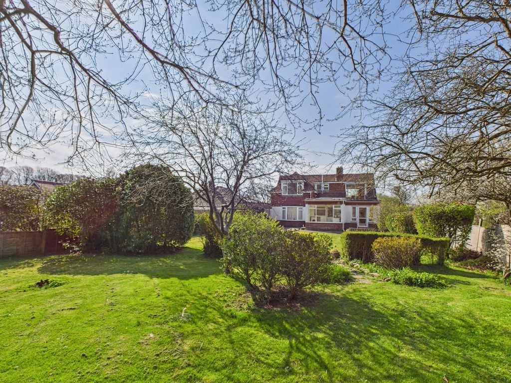 Property photo 2 of 22