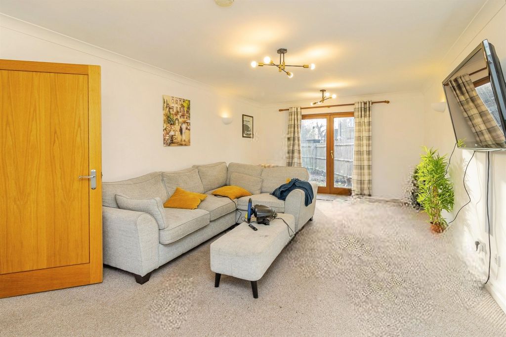 Property photo 3 of 15