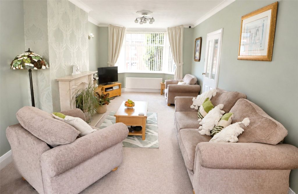 Property photo 2 of 17 Picture No. 11