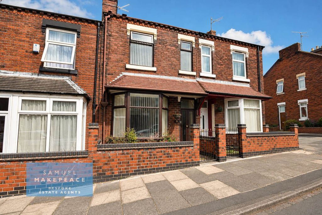 Property photo 1 of 11 Two Bedroom Mature Bay Fronted Terraced With Forecourt
