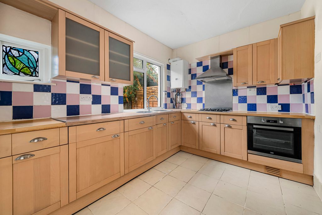 Property photo 3 of 16 Kitchen