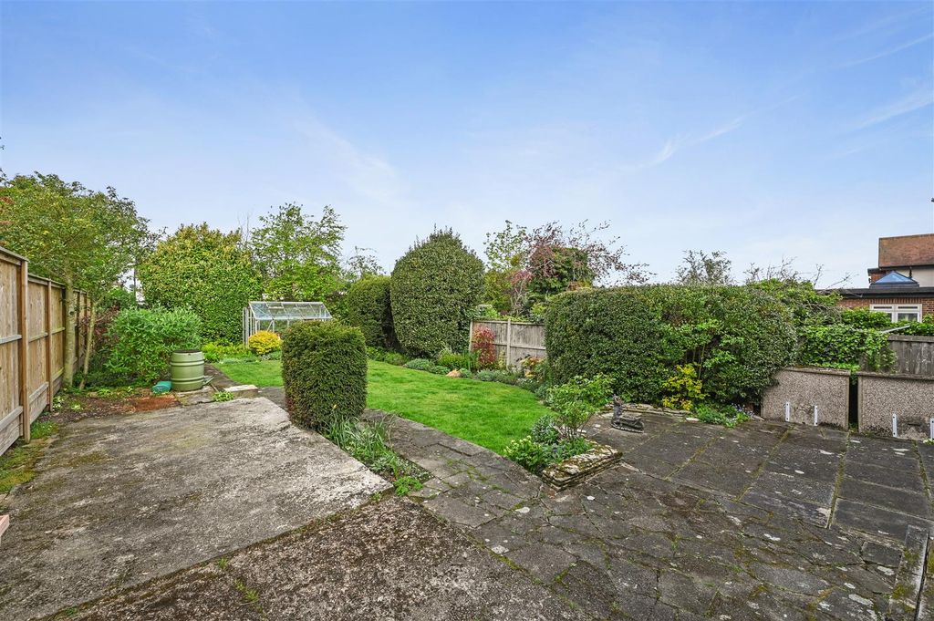 Property photo 2 of 25
