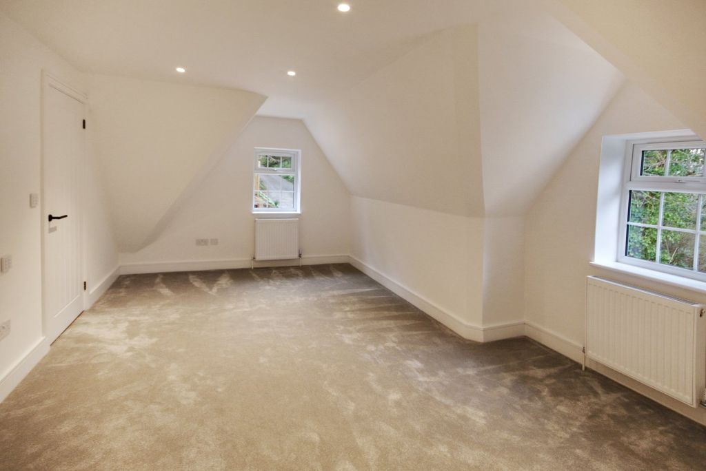 Additional image 10 of 5 bed detached house for saleTurners Hill Road, East Grinstead RH19