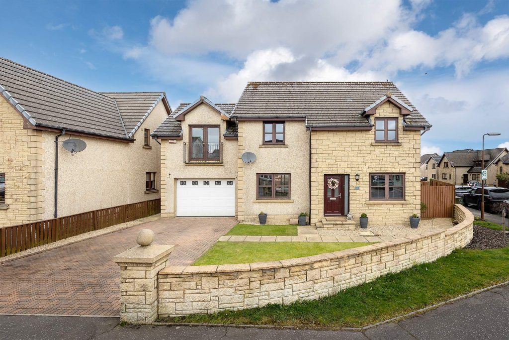 Property photo 1 of 40