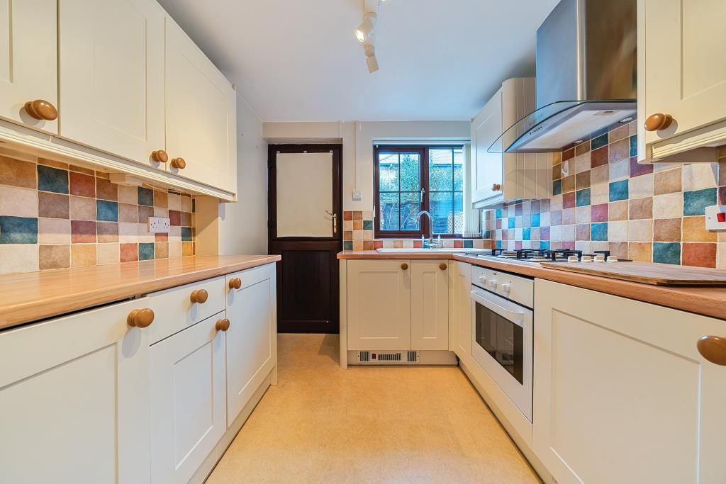 Property photo 2 of 20 Kitchen