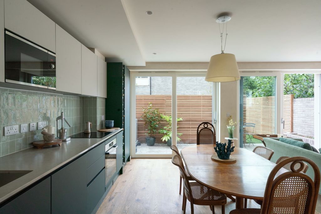 Property photo 1 of 23 291086 - Unit2-Manor-Park-Se13-007.Jpg