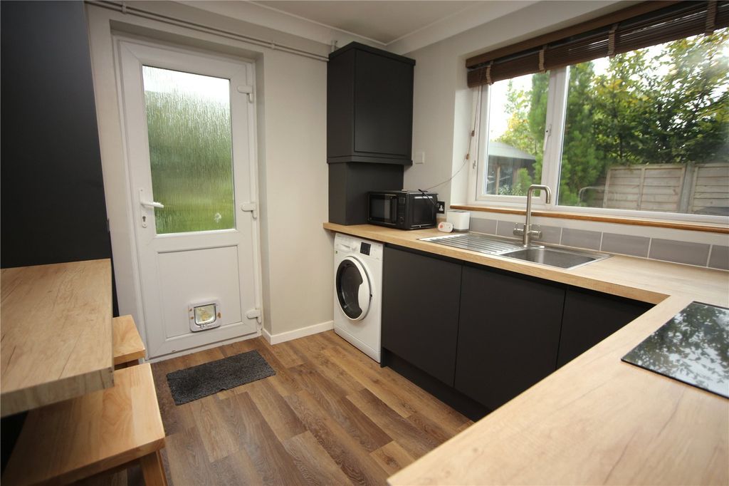 Property photo 3 of 12 Picture No. 10