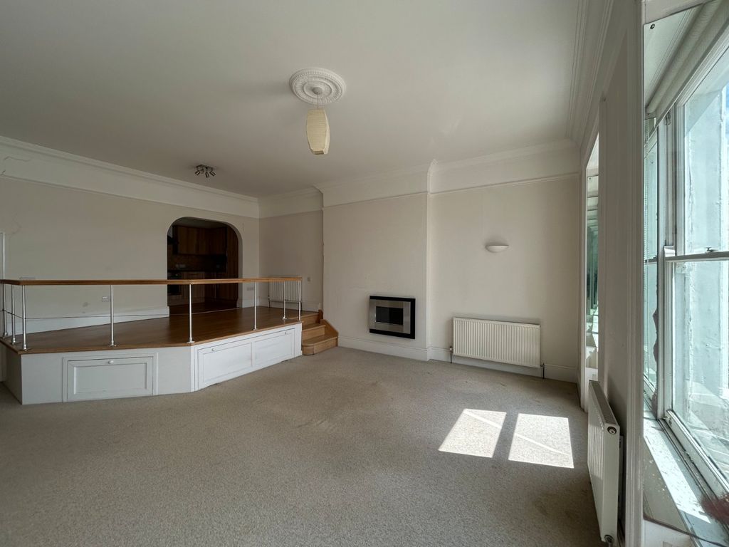 Property photo 3 of 8 Picture No. 24