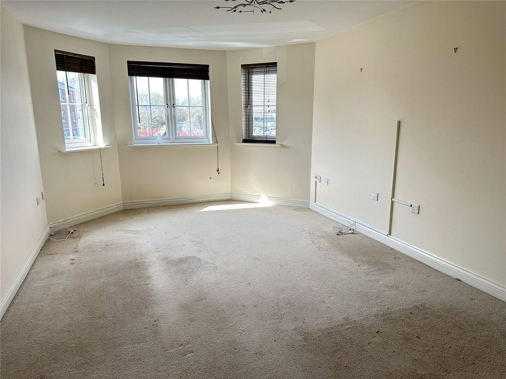 Property photo 3 of 8 Picture No. 01