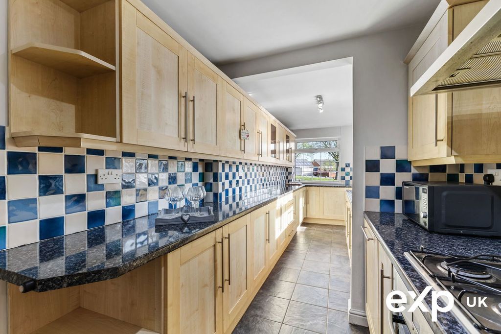 Property photo 3 of 24