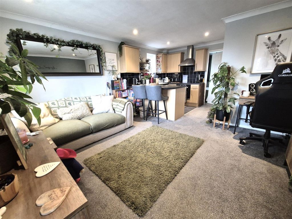 Property photo 2 of 9 Britlo3.Jpg