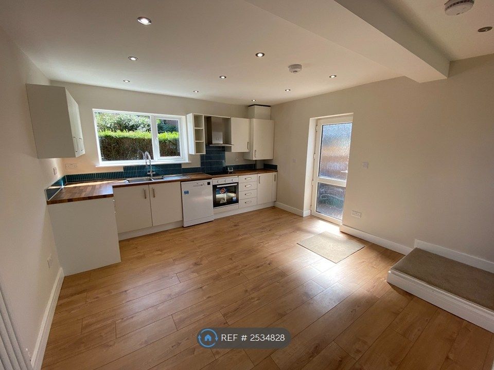 Property photo 3 of 9 Kitchen Diner