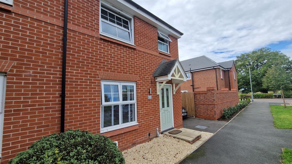 Property photo 1 of 12 External Front