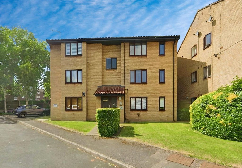 Property photo 1 of 6