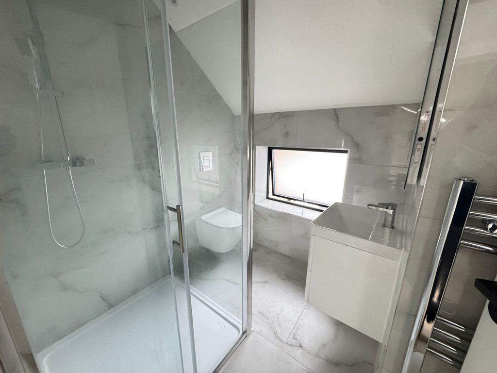 Property photo 3 of 7 Gallery