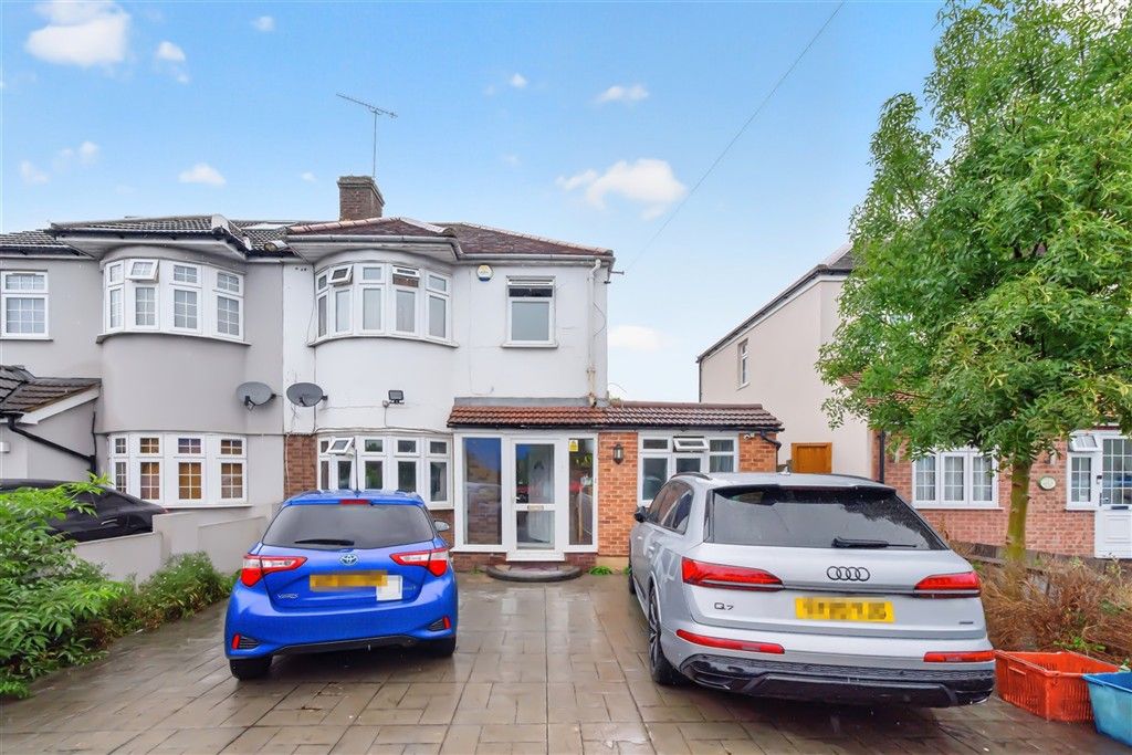 Property photo 1 of 11 External