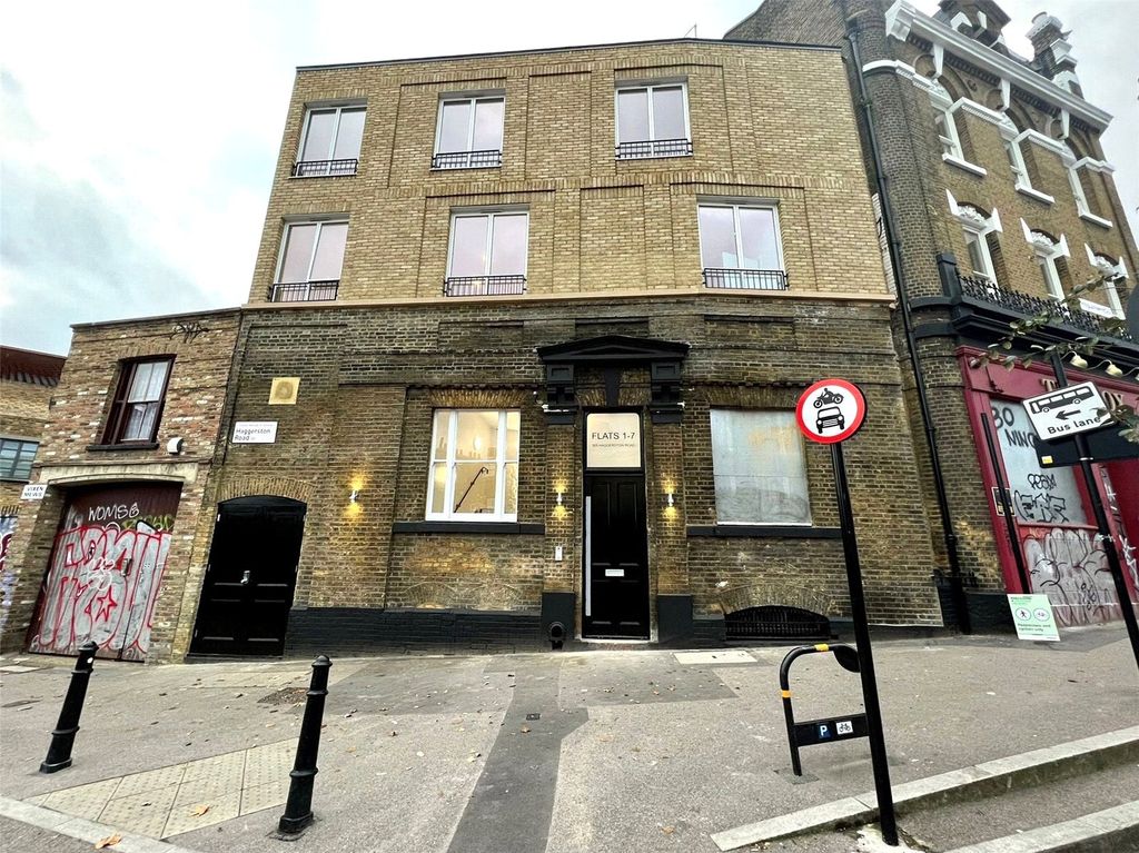 Property photo 1 of 2