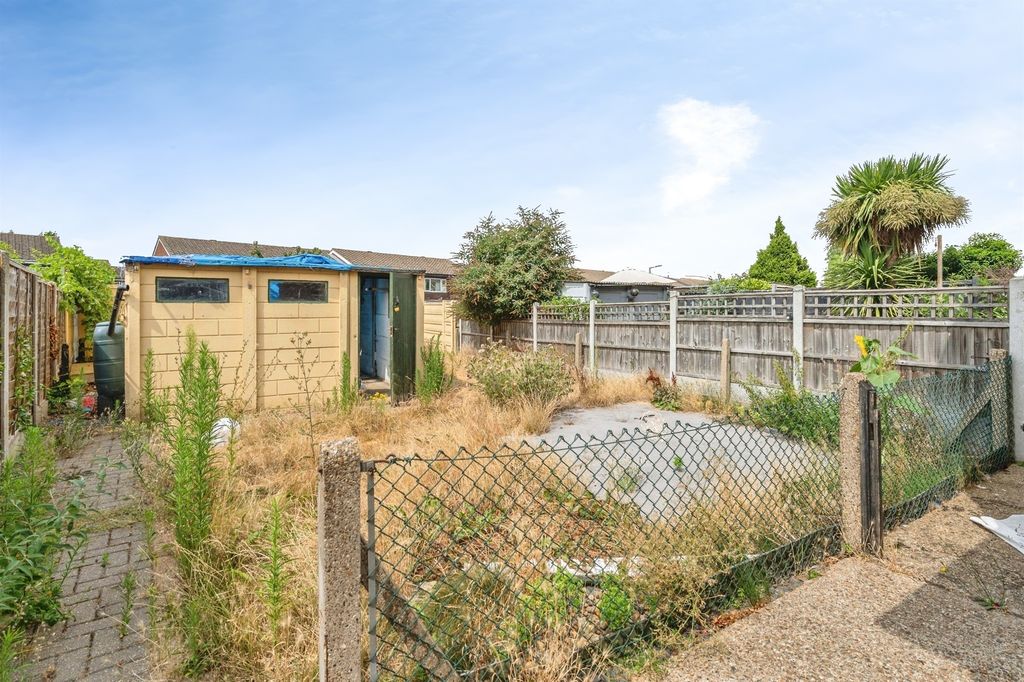 Property photo 2 of 10