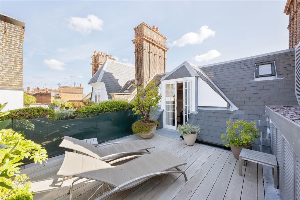 Property photo 3 of 37 Flat A, 54 Cadogan Square Hi-28.Jpg