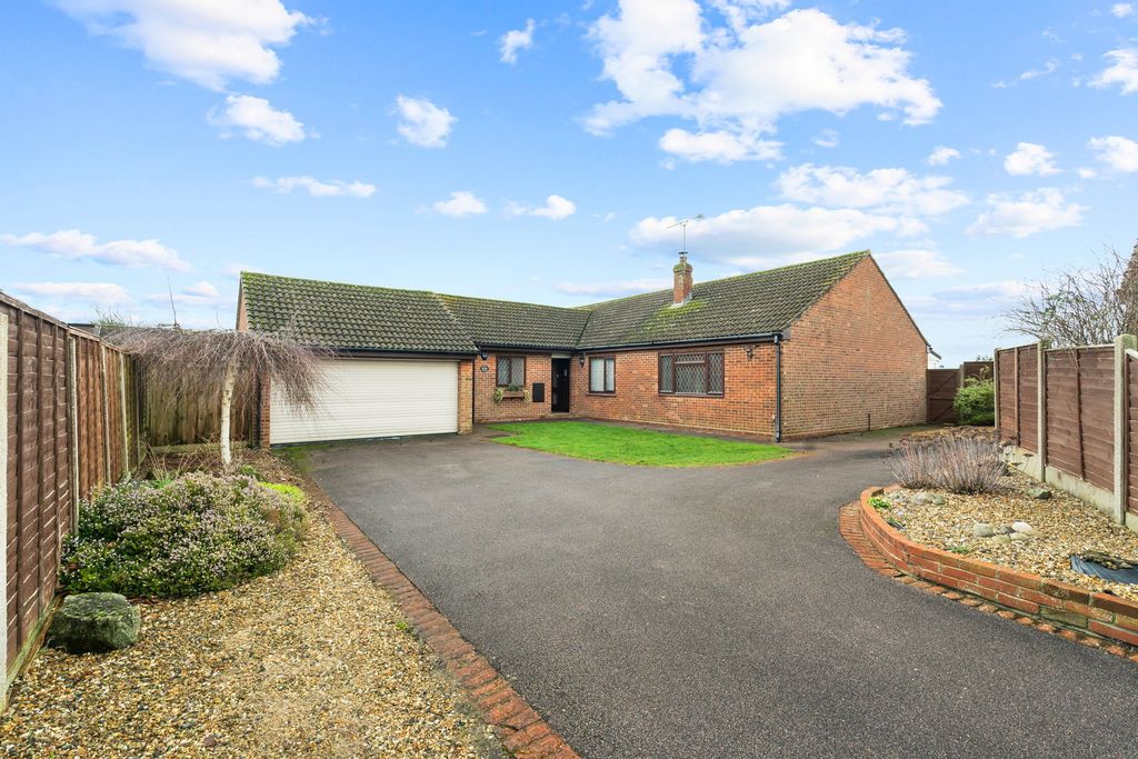 Property photo 2 of 31