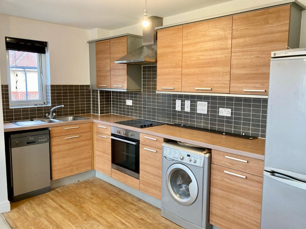 Property photo 2 of 11