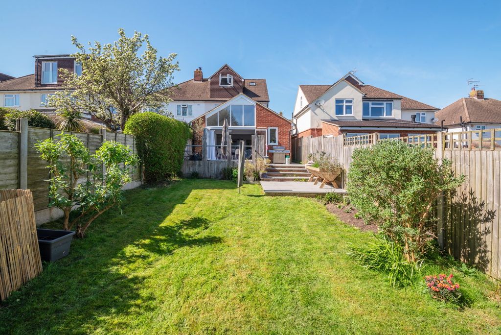 Property photo 2 of 36