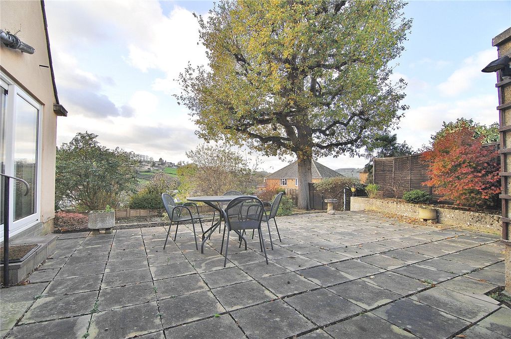 Property photo 3 of 17 Picture No. 02