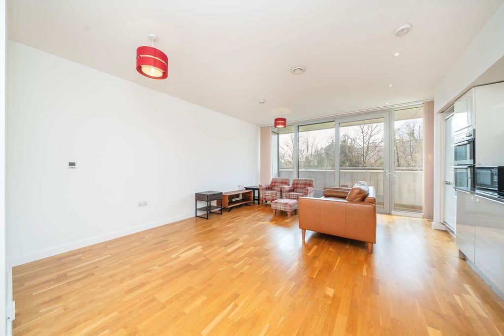 Property photo 3 of 8