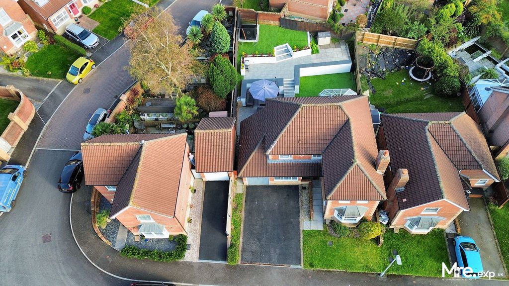 Property photo 3 of 28