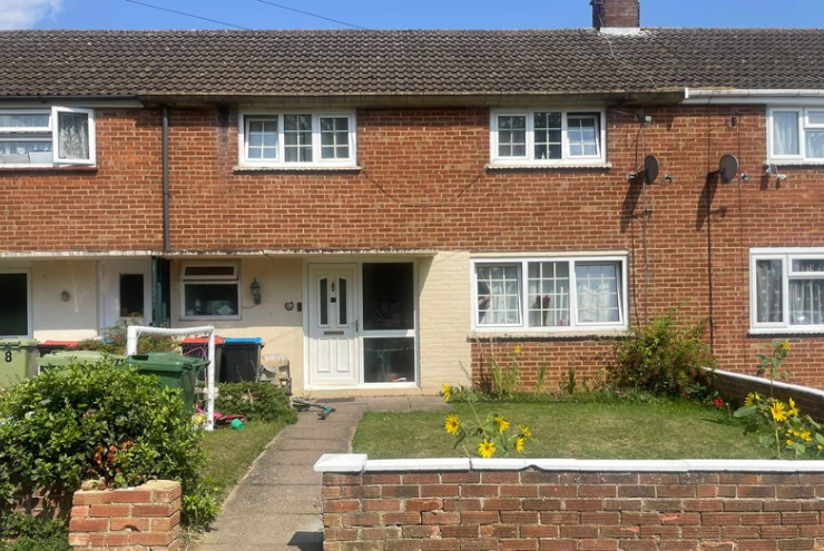Property photo 1 of 11