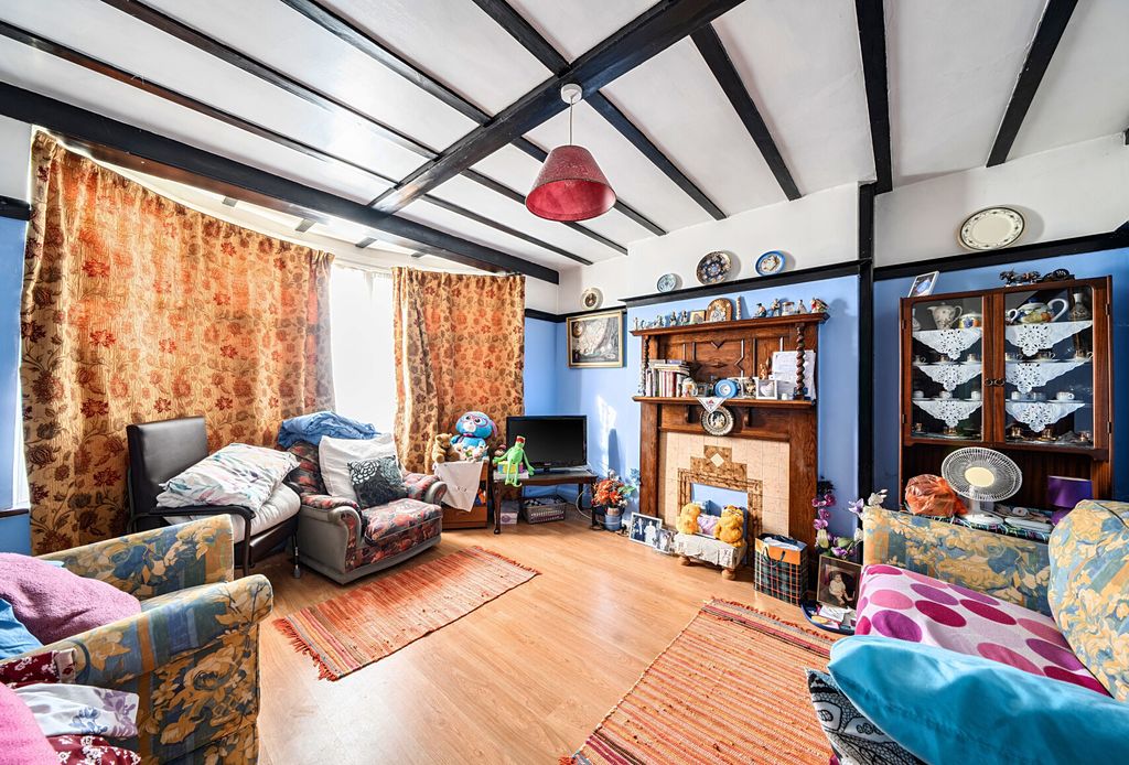 Property photo 2 of 11 1434144-15-69c40B...