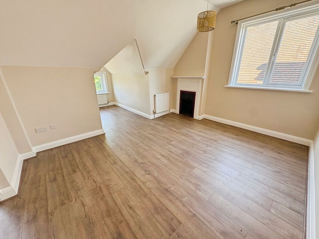 Property photo 3 of 13 Bedroom 1