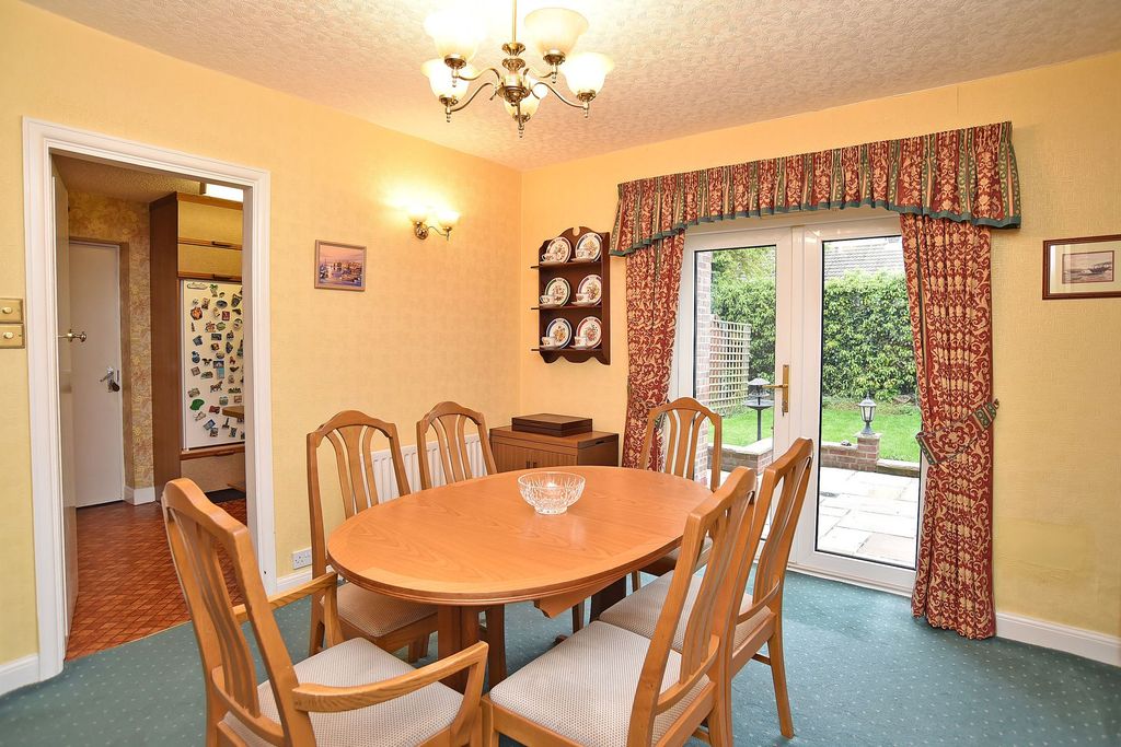 Property photo 3 of 18