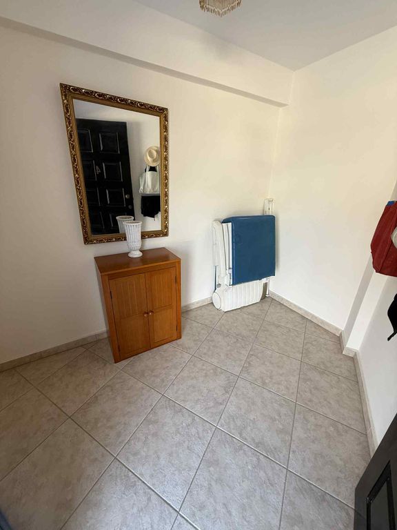 Property photo 3 of 28