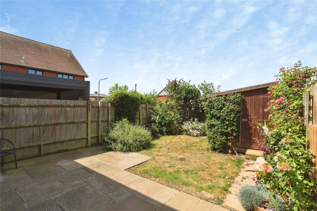 Property photo 3 of 13 Garden