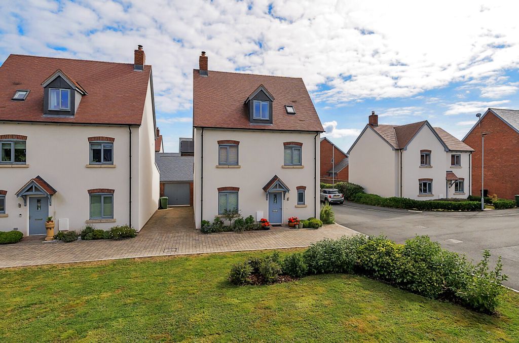 Property photo 1 of 19 1175093 (1)